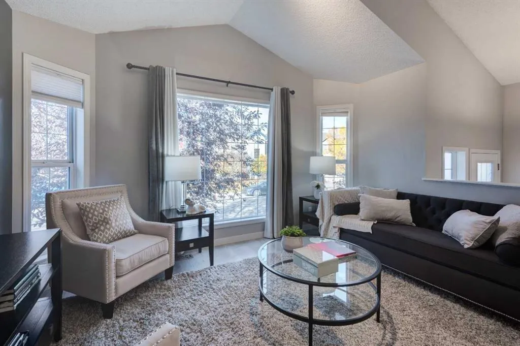 64 cimarron grove Close