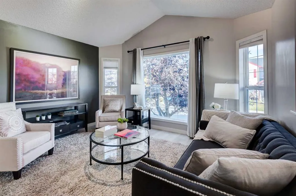 64 cimarron grove Close