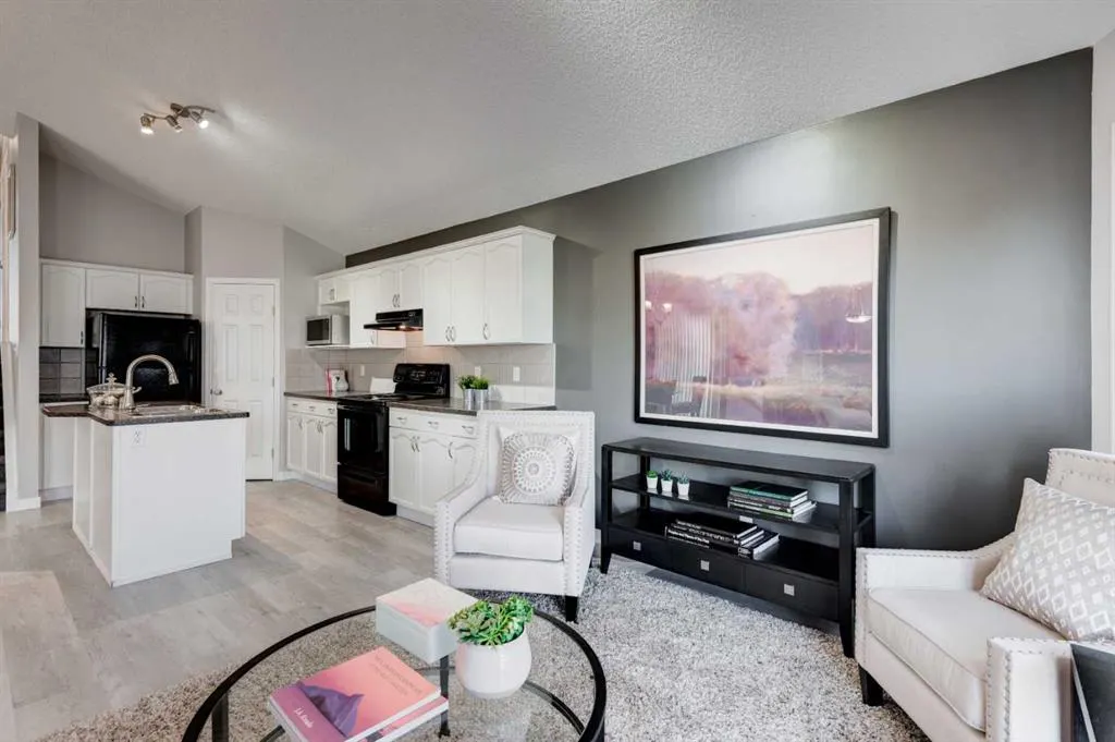 64 cimarron grove Close