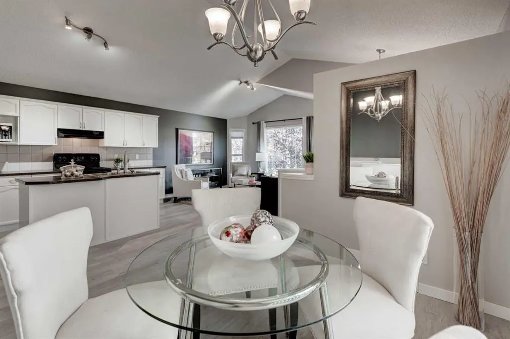 64 cimarron grove Close