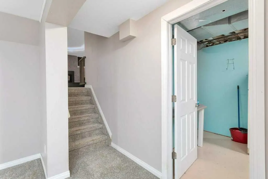7 Nellis Avenue
