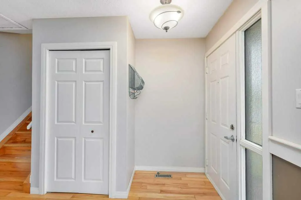 7 Nellis Avenue