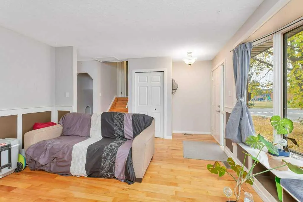 7 Nellis Avenue