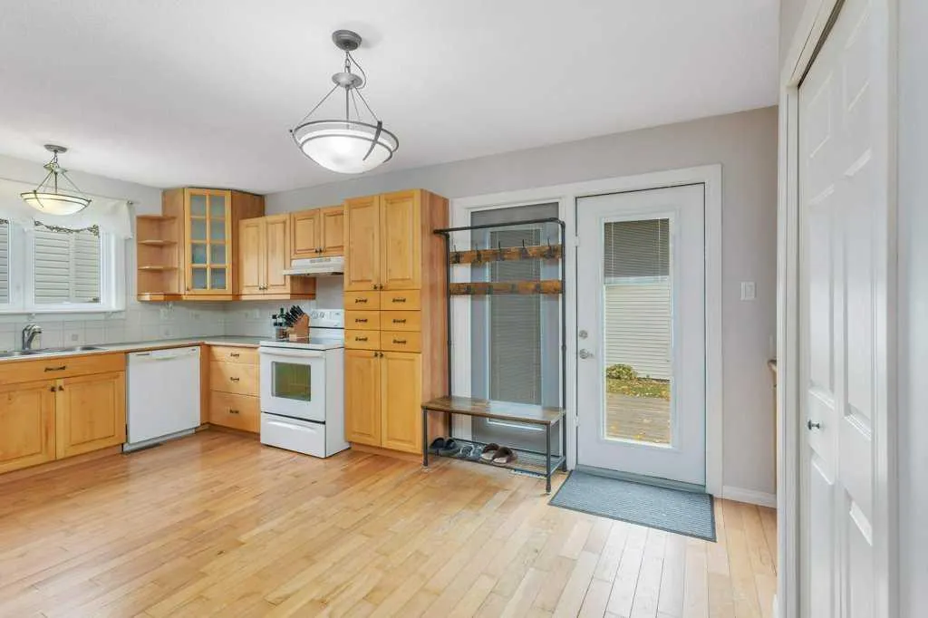 7 Nellis Avenue