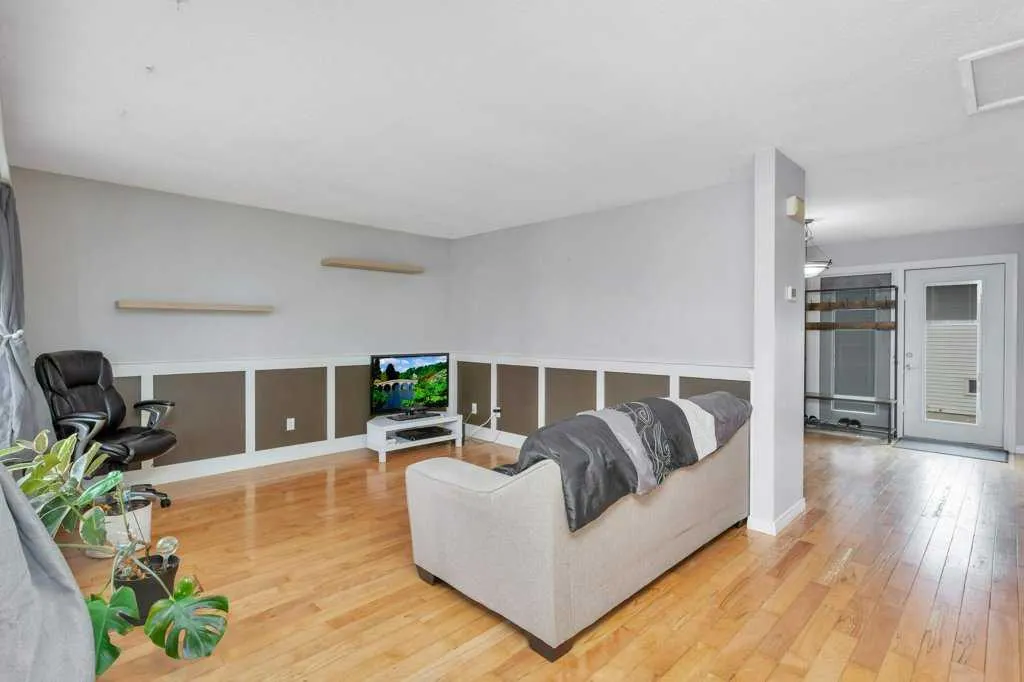 7 Nellis Avenue