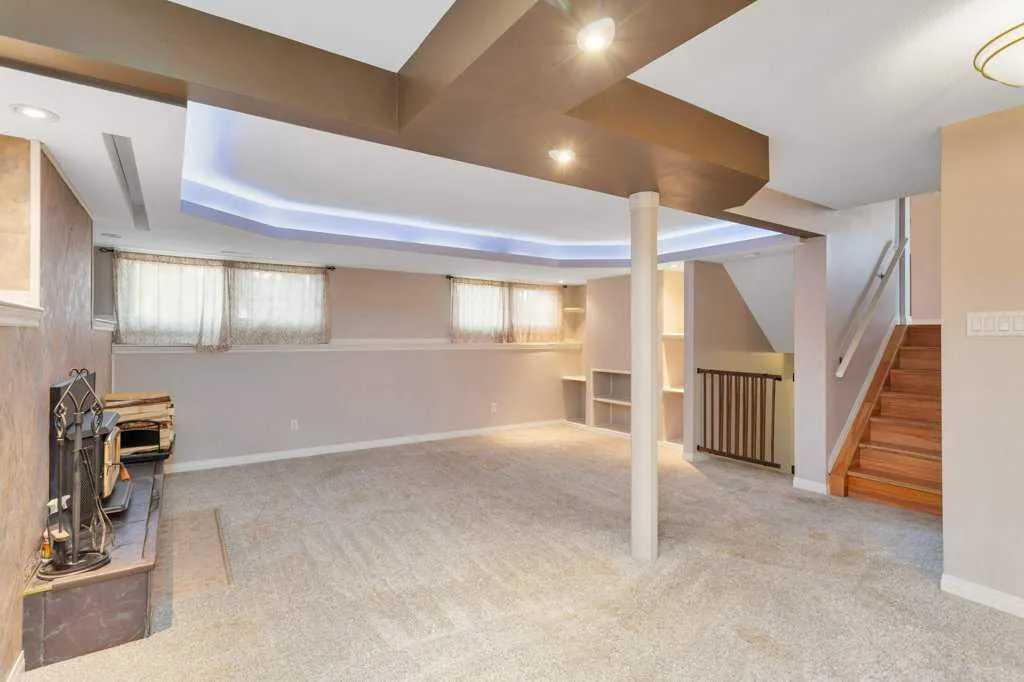 7 Nellis Avenue