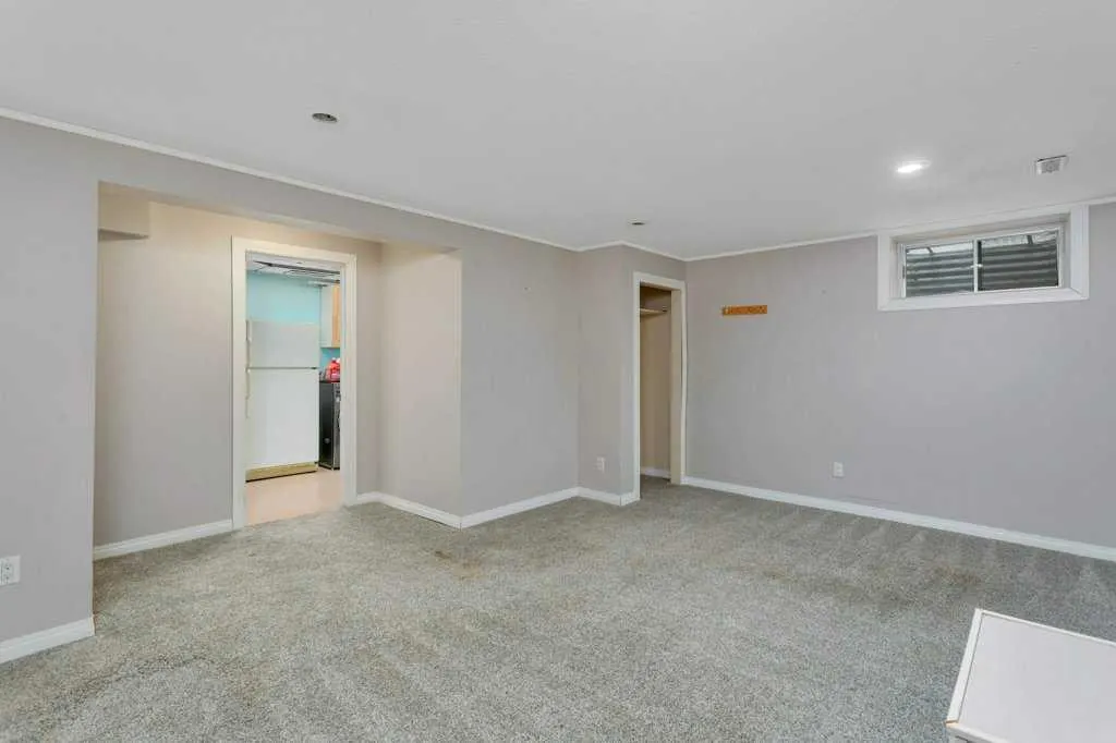 7 Nellis Avenue