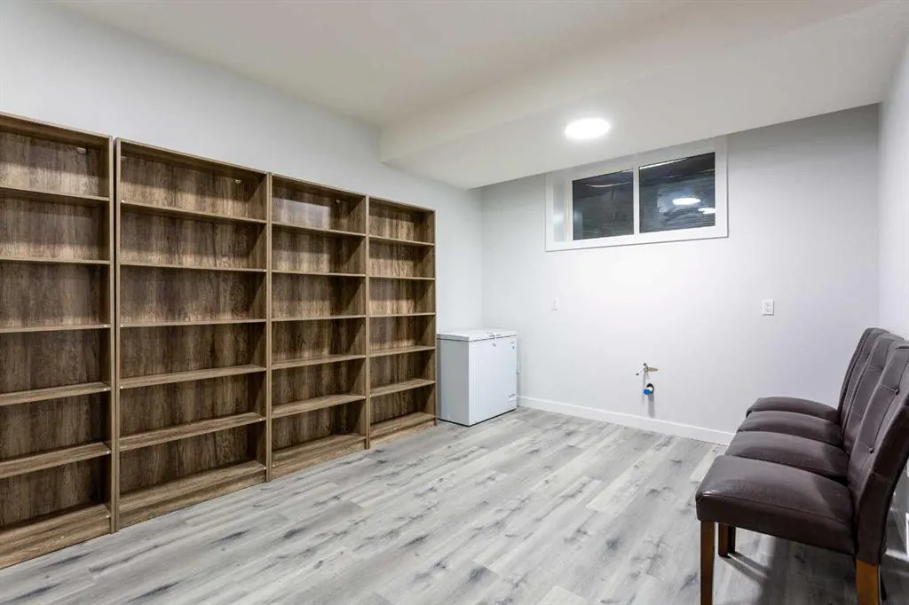 340 Chelsea Passage