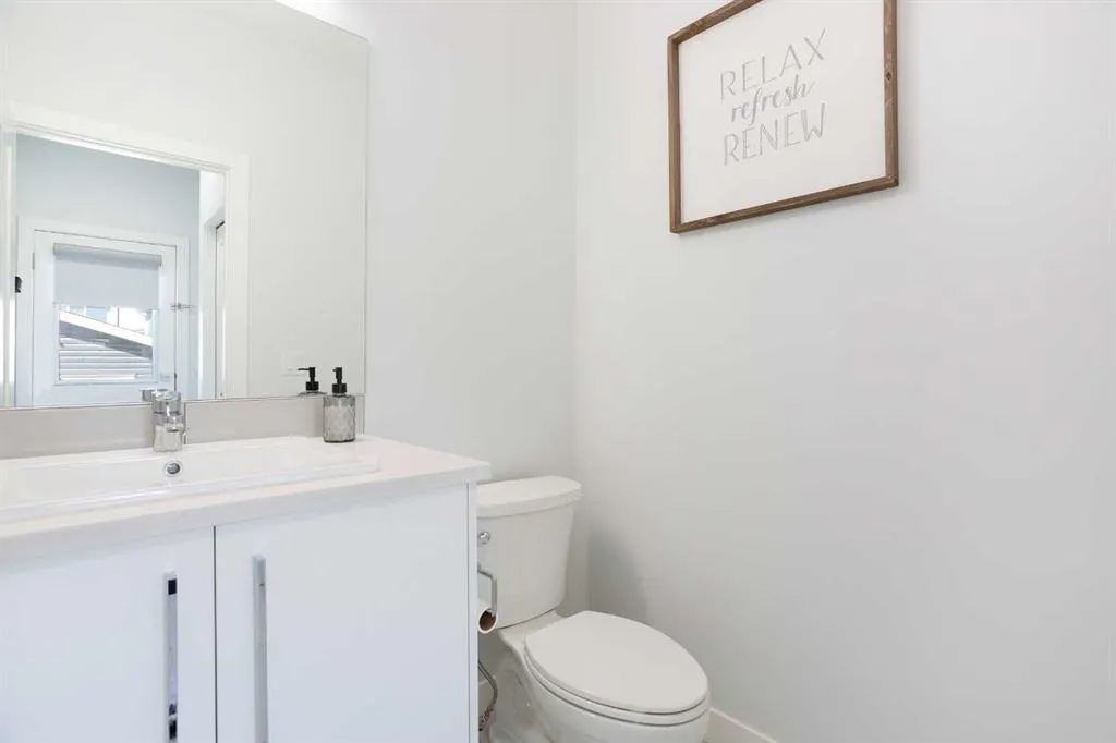 340 Chelsea Passage