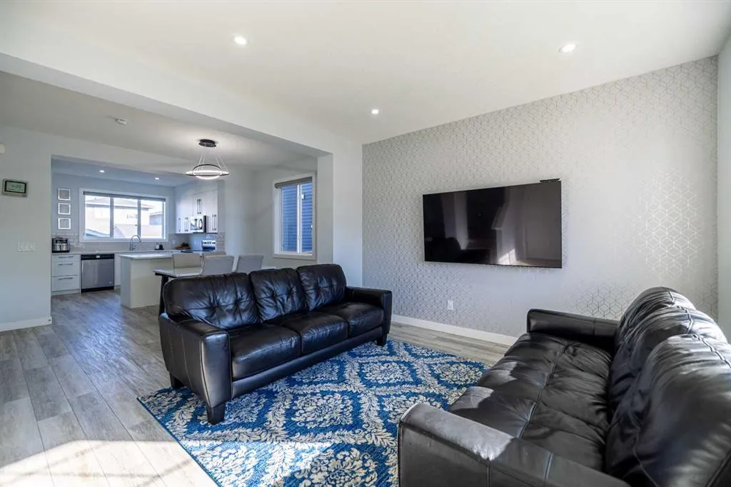 340 Chelsea Passage