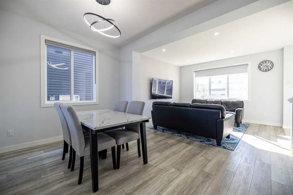 340 Chelsea Passage