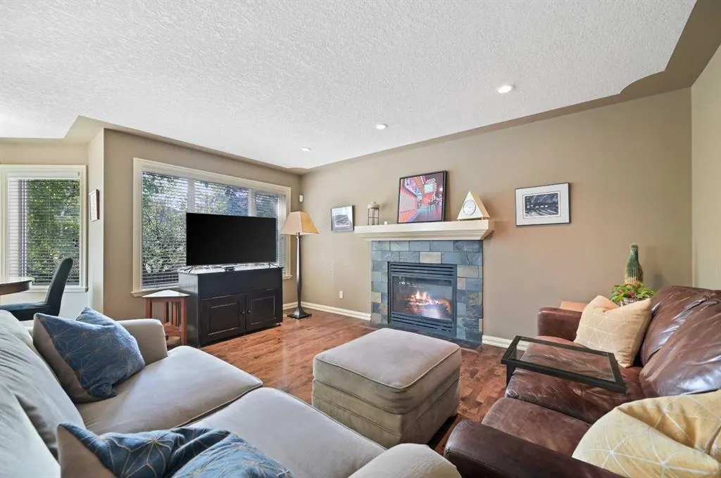 41 Strathridge Crescent SW