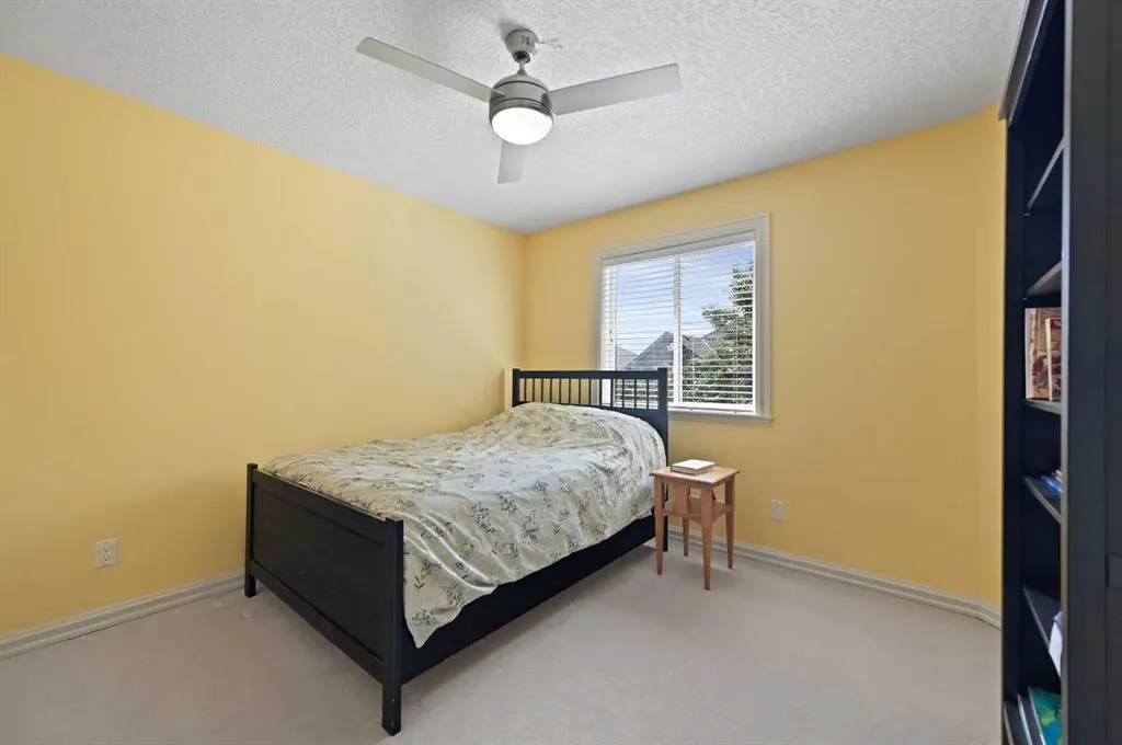 41 Strathridge Crescent SW