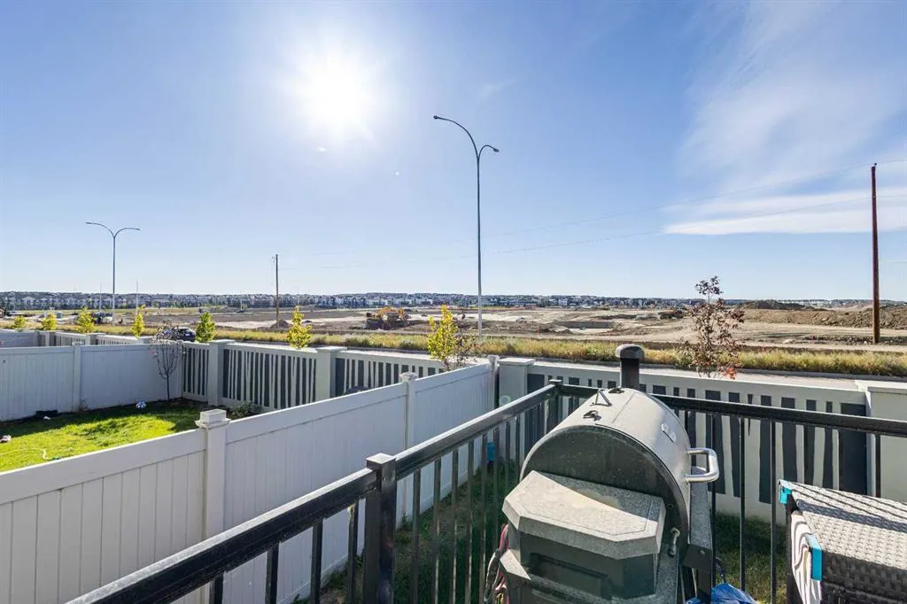 124 Carringham Way NW