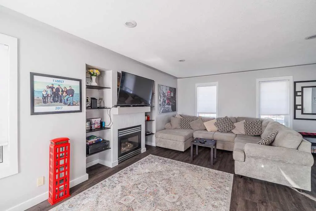 65 Fern Glade Crescent