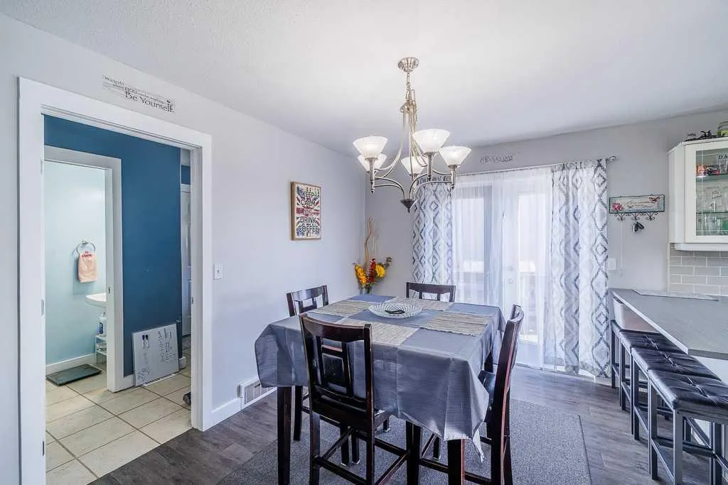 65 Fern Glade Crescent