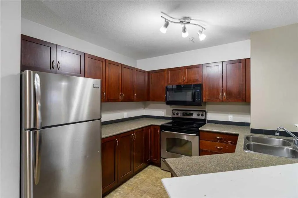 11230 104 Avenue, #104