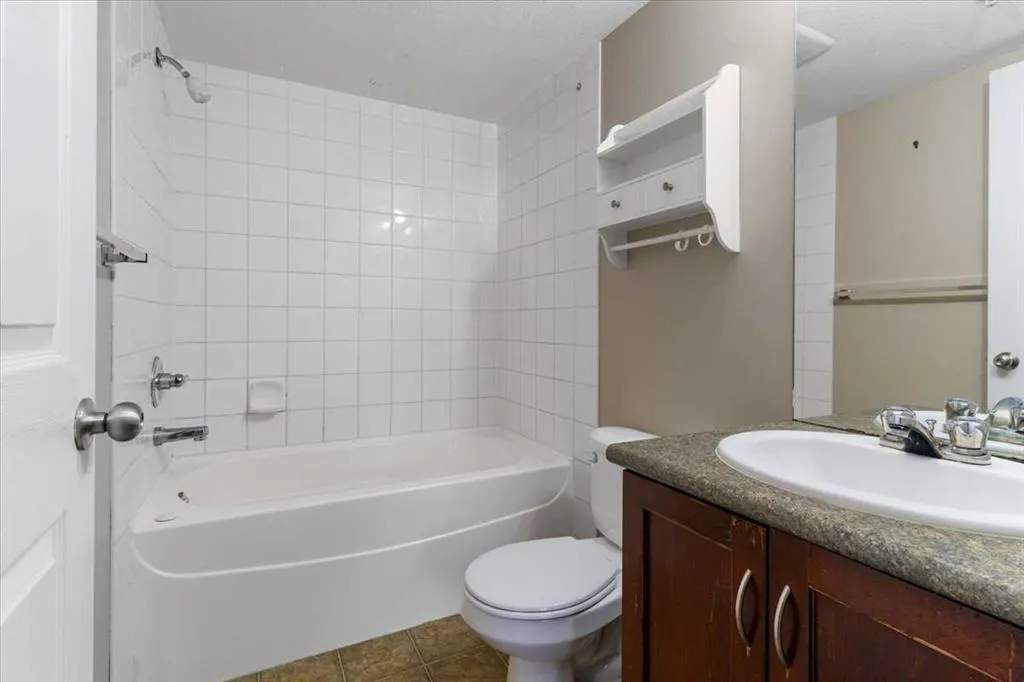 11230 104 Avenue, #104