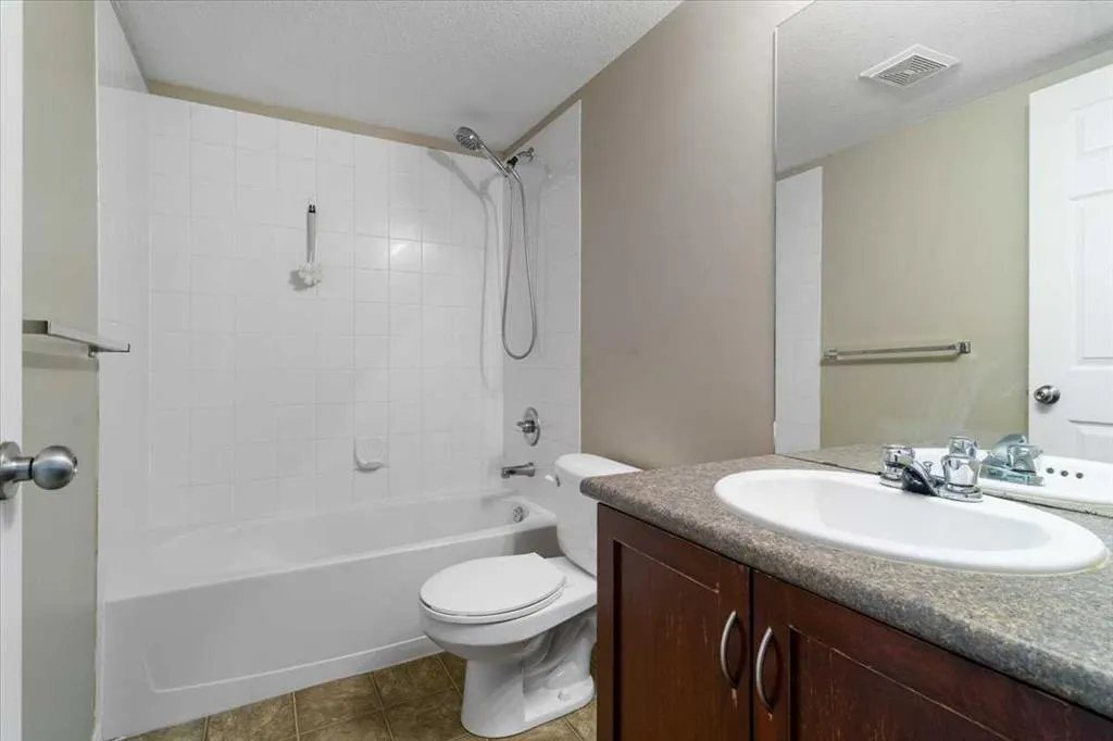 11230 104 Avenue, #104