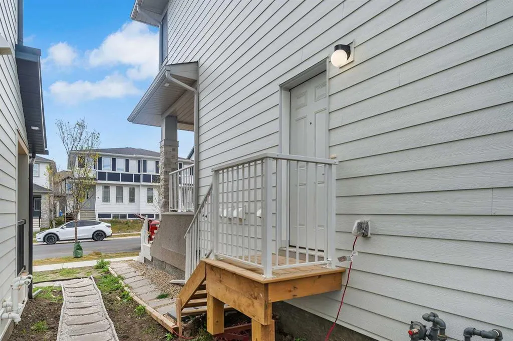 17 Veranda Boulevard SW