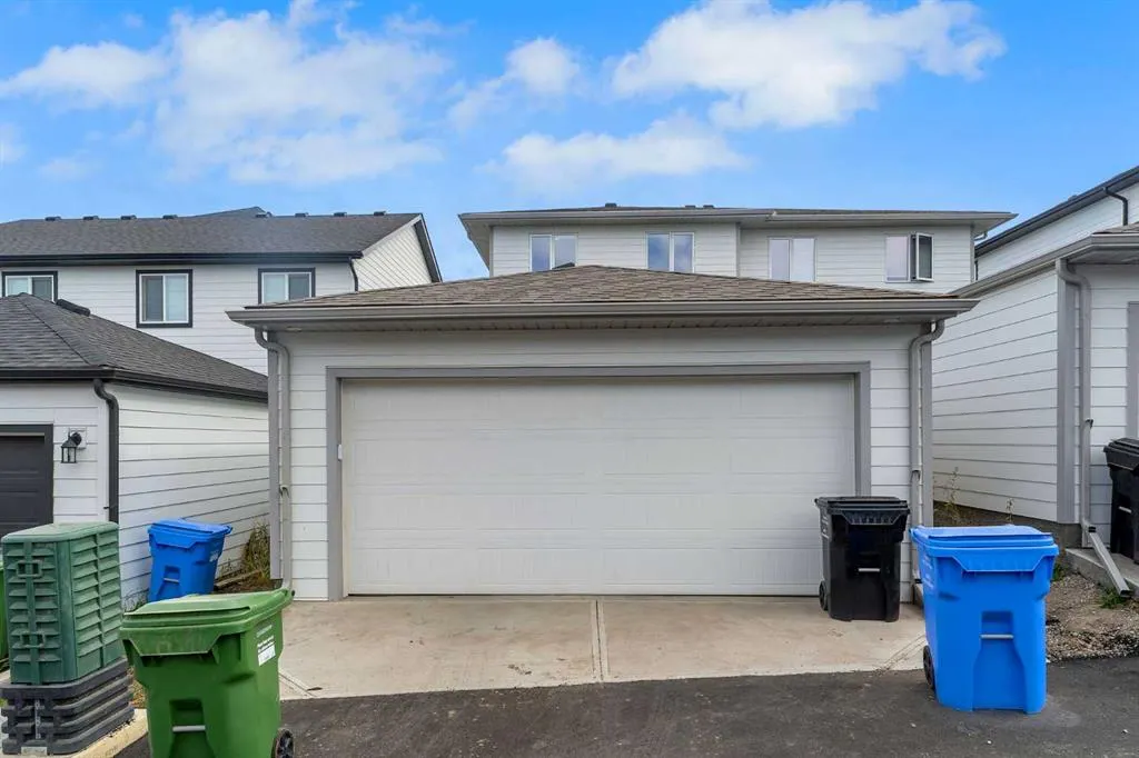 17 Veranda Boulevard SW