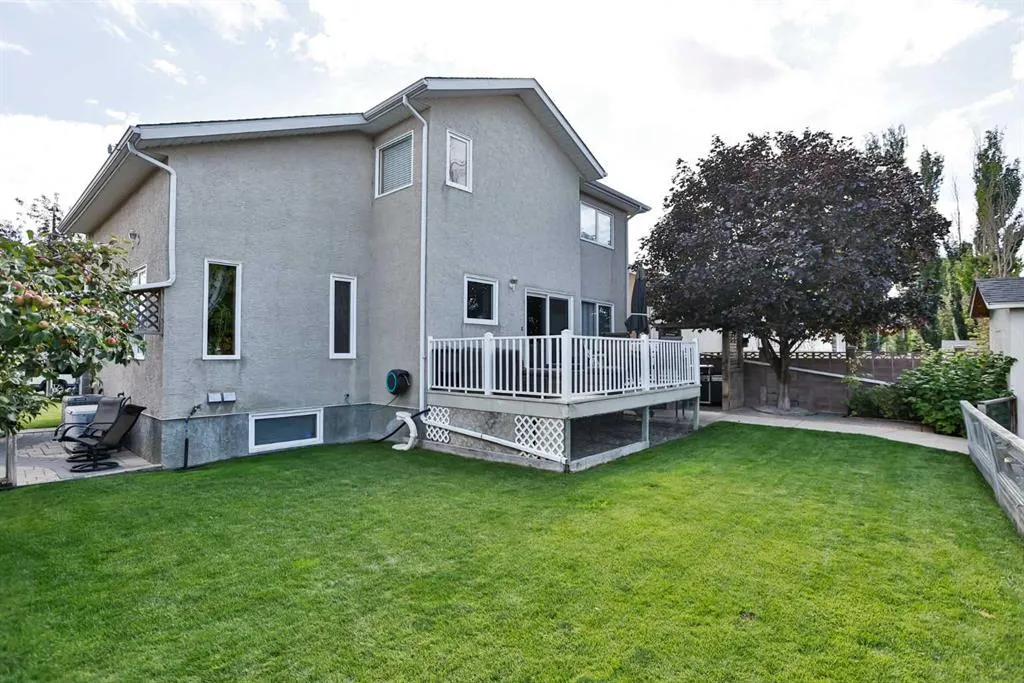 136 Cougar Road N