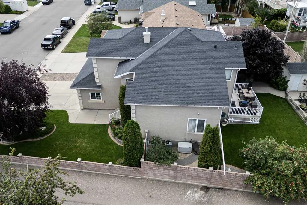 136 Cougar Road N