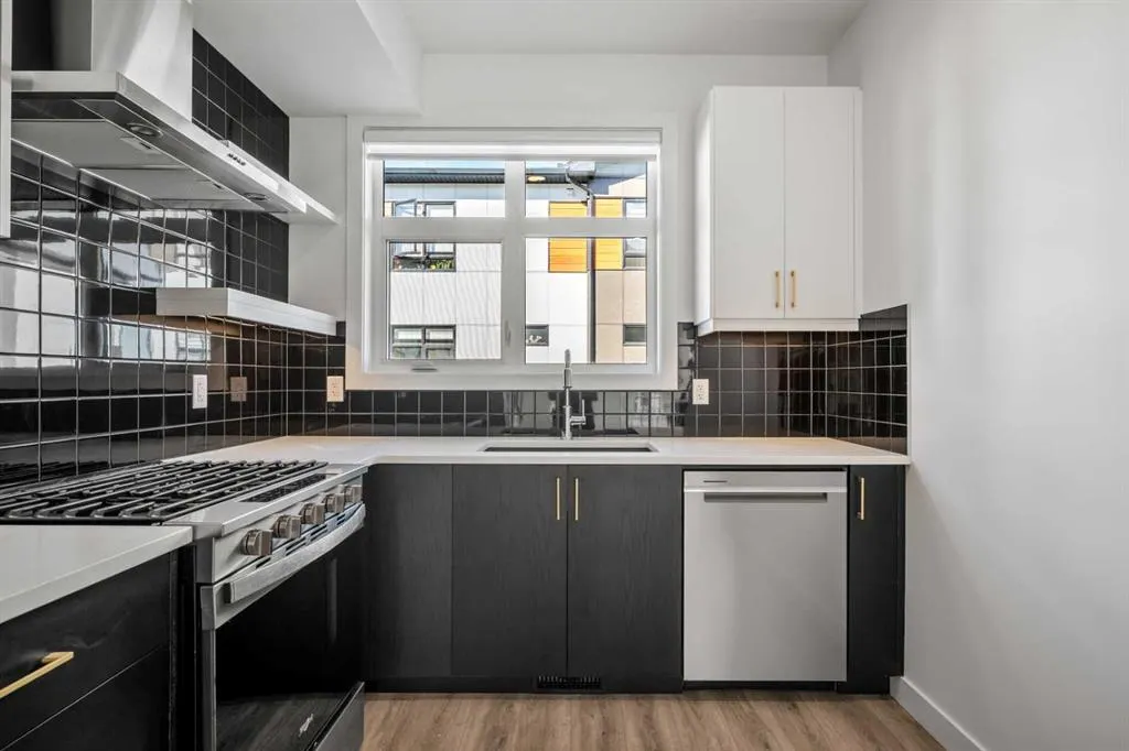 8235 8 Avenue SW, #116