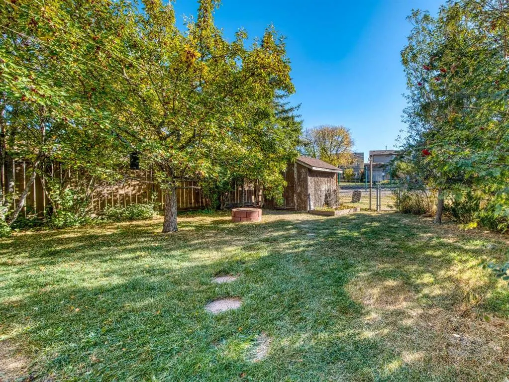 47 Elk Hill SE