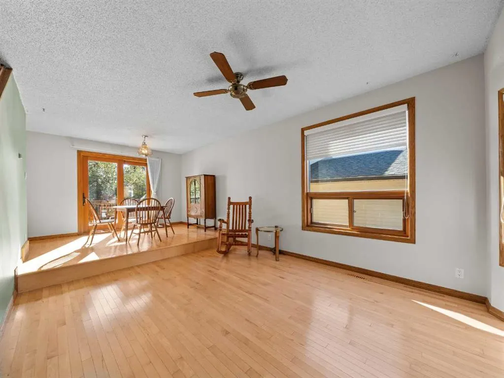 47 Elk Hill SE