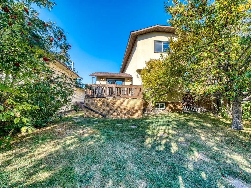47 Elk Hill SE
