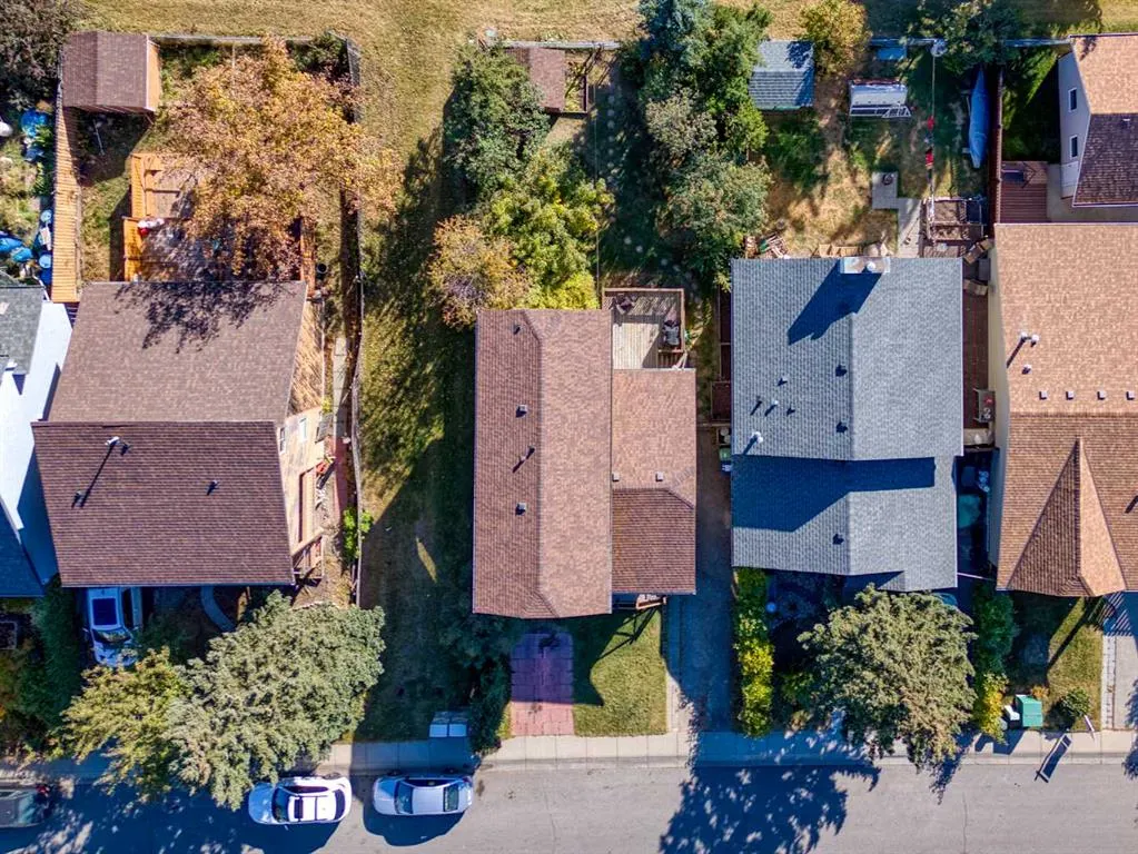 47 Elk Hill SE