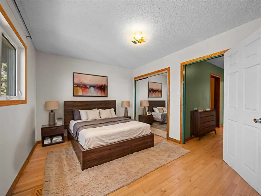 47 Elk Hill SE