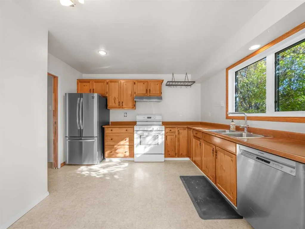 47 Elk Hill SE