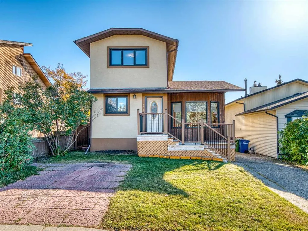 47 Elk Hill SE