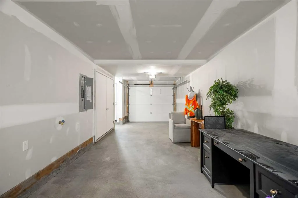 550 Seton Circle SE, #302