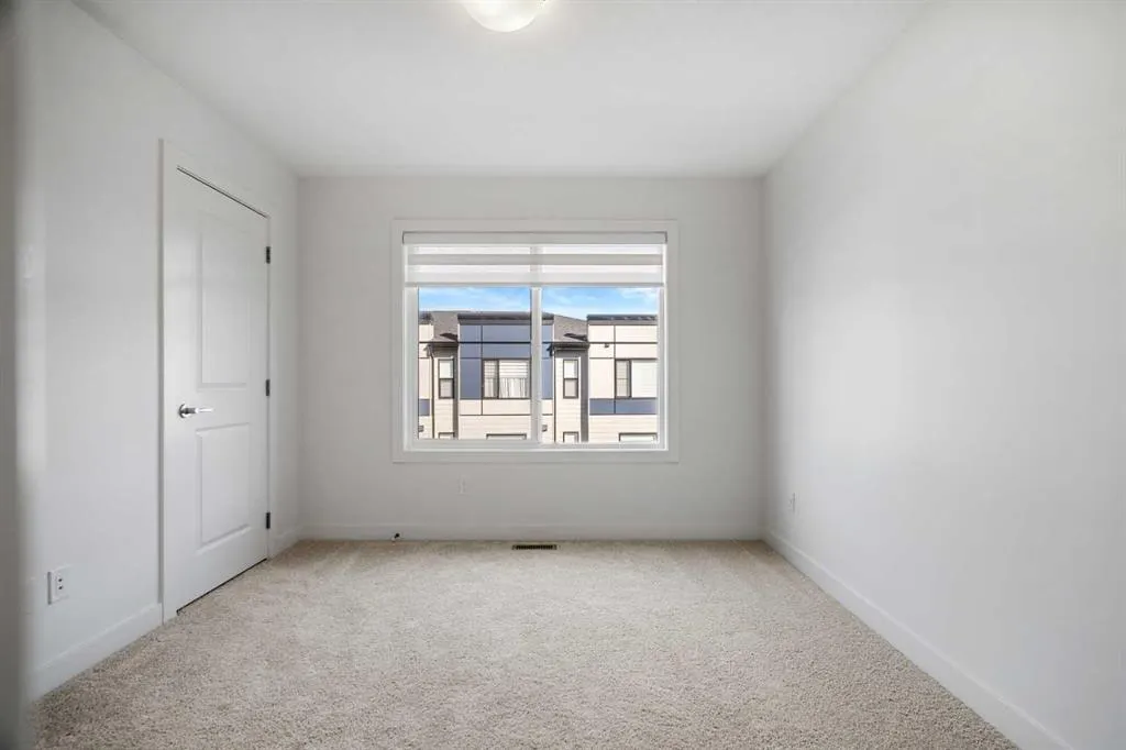 550 Seton Circle SE, #302