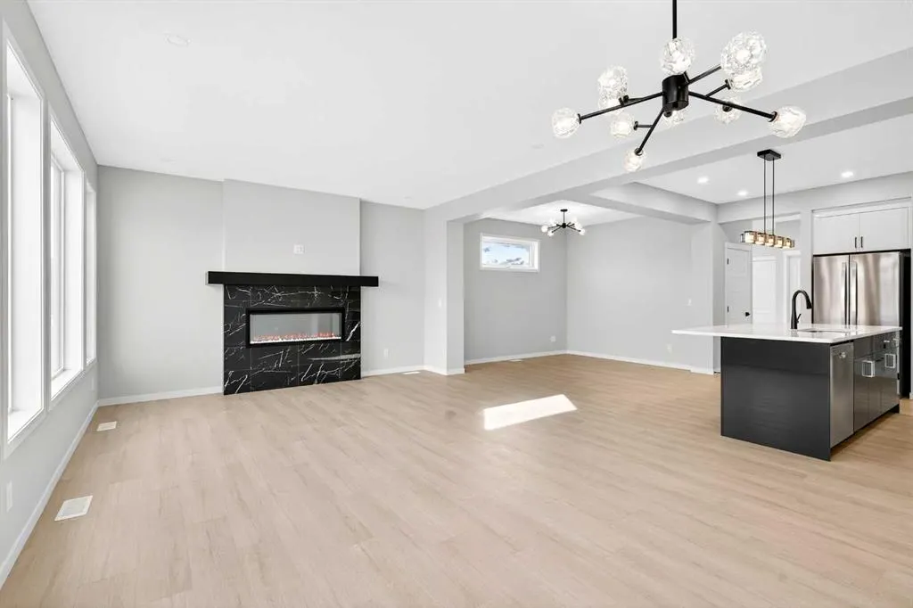 227 Lucas Gardens NW
