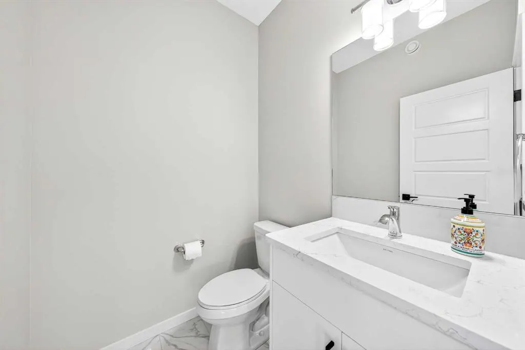 227 Lucas Gardens NW