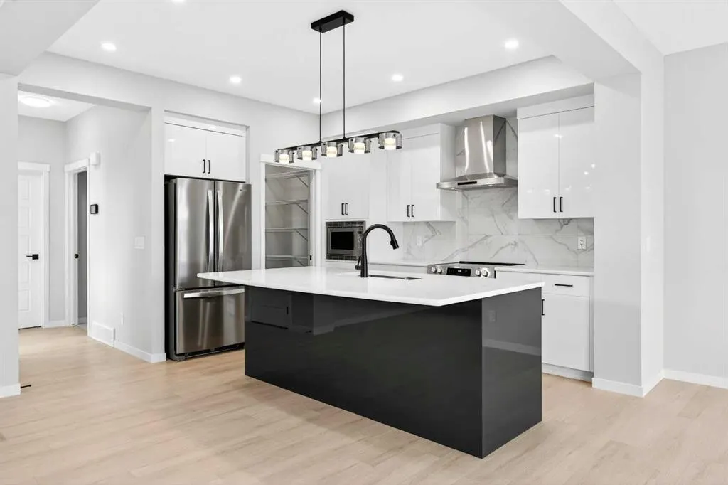 227 Lucas Gardens NW