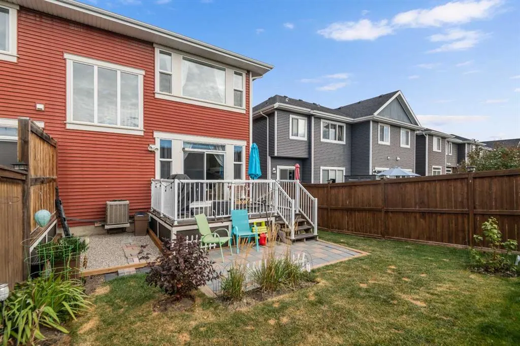 390 River Heights Crescent
