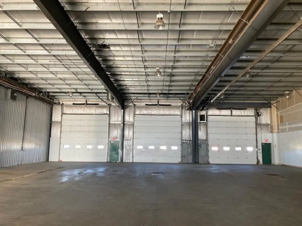 10602 79 Avenue, #Bay #6 & 7