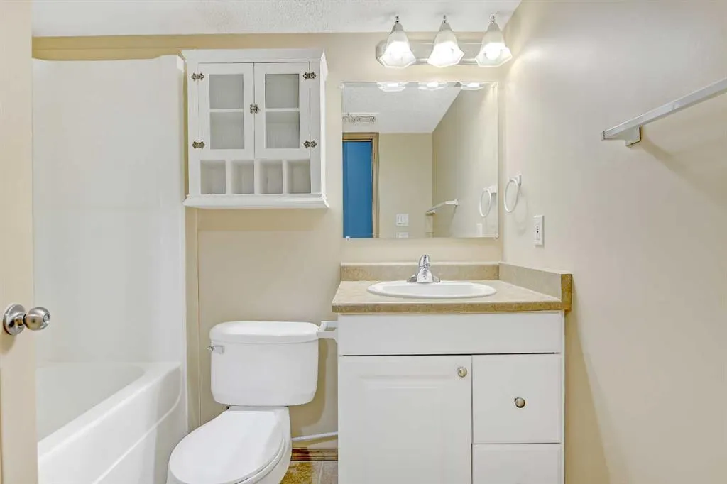 10016 103 Avenue, #1