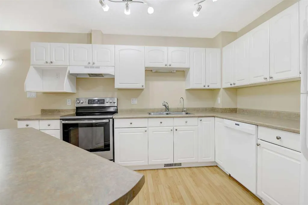 10016 103 Avenue, #1