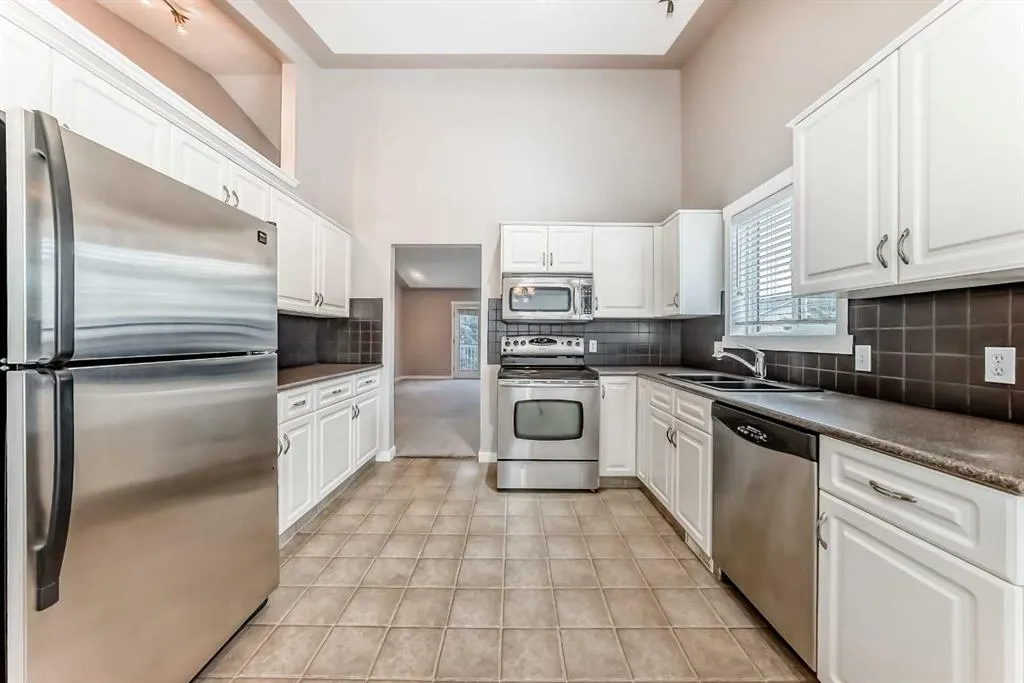 82 Sierra Morena Green SW