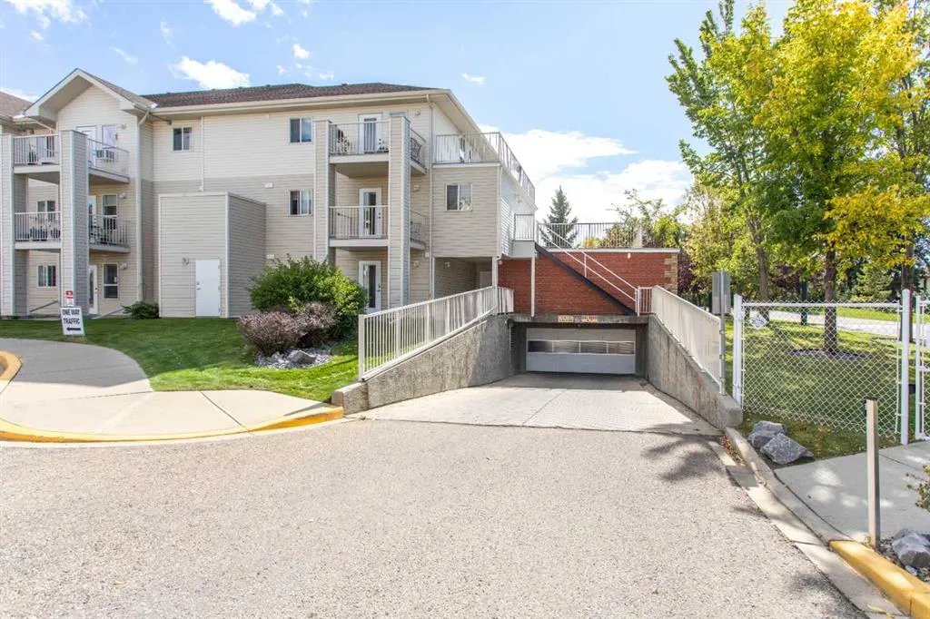 56 Carroll Crescent, #322