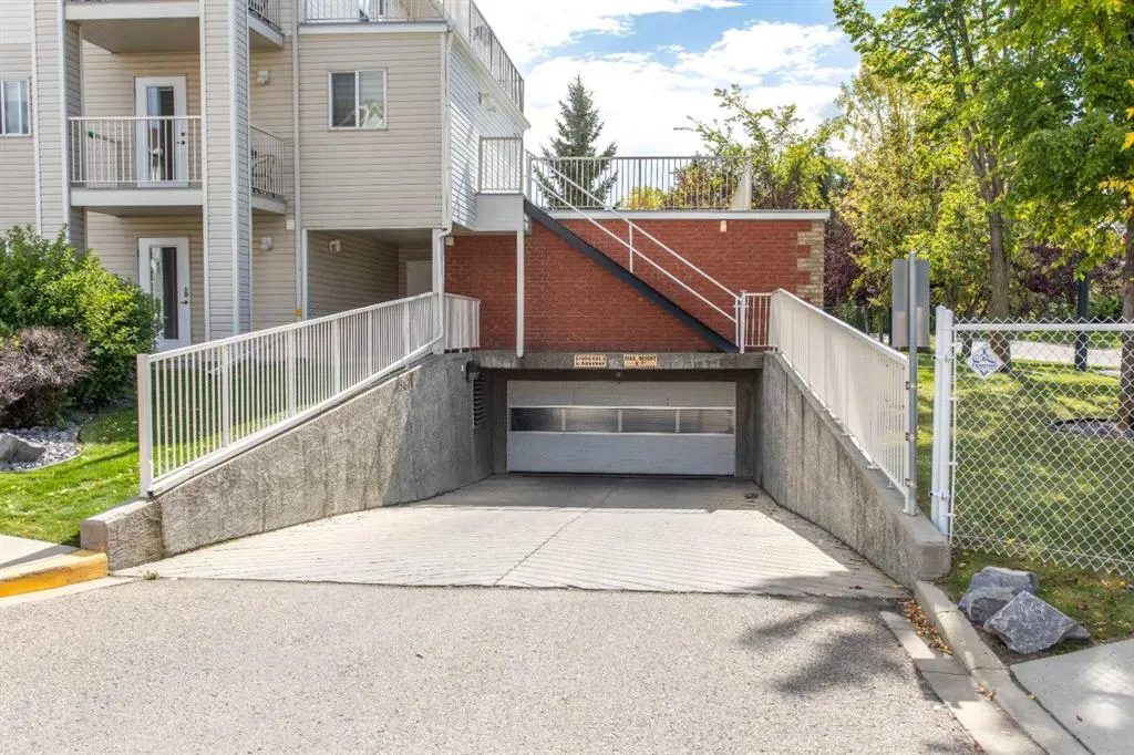 56 Carroll Crescent, #322