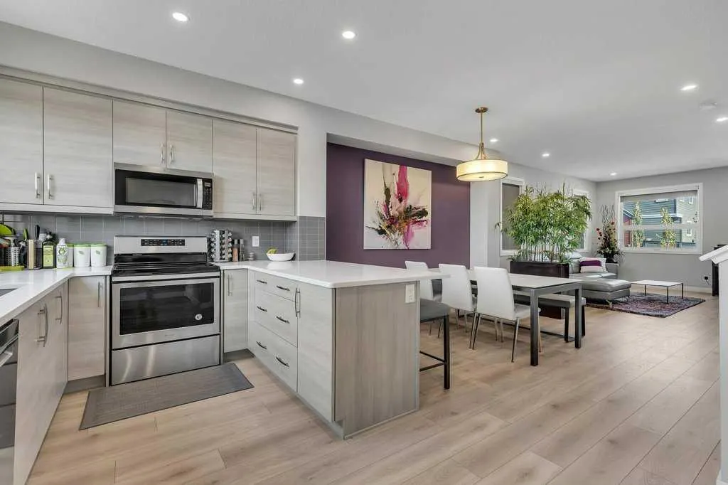 286 Carringvue Way NW