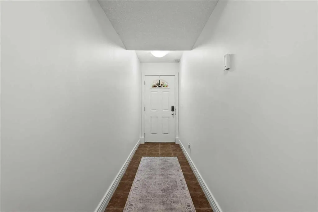 164 Rockyledge View NW, #1