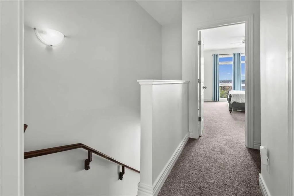 164 Rockyledge View NW, #1